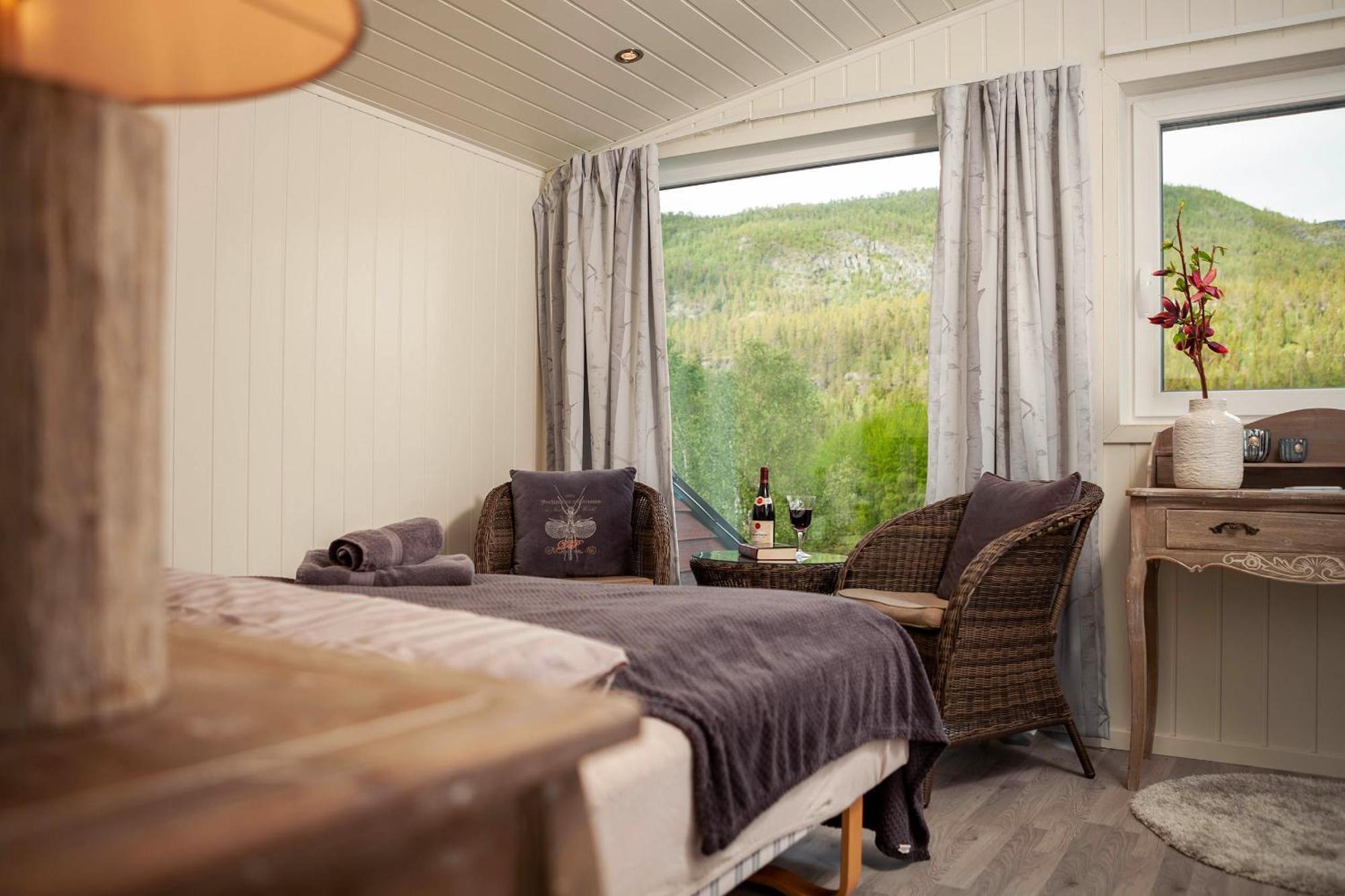 Reisa Lodge Storslett Room photo