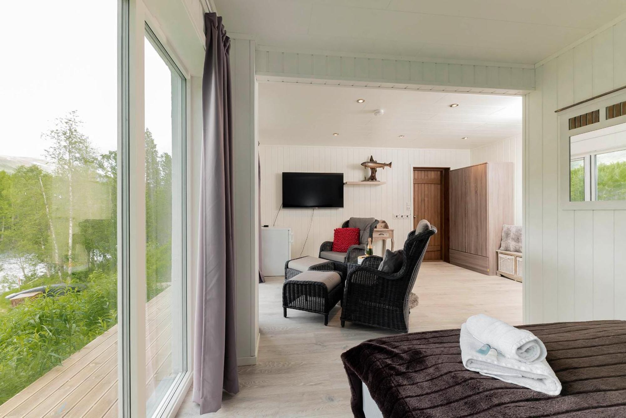 Reisa Lodge Storslett Room photo