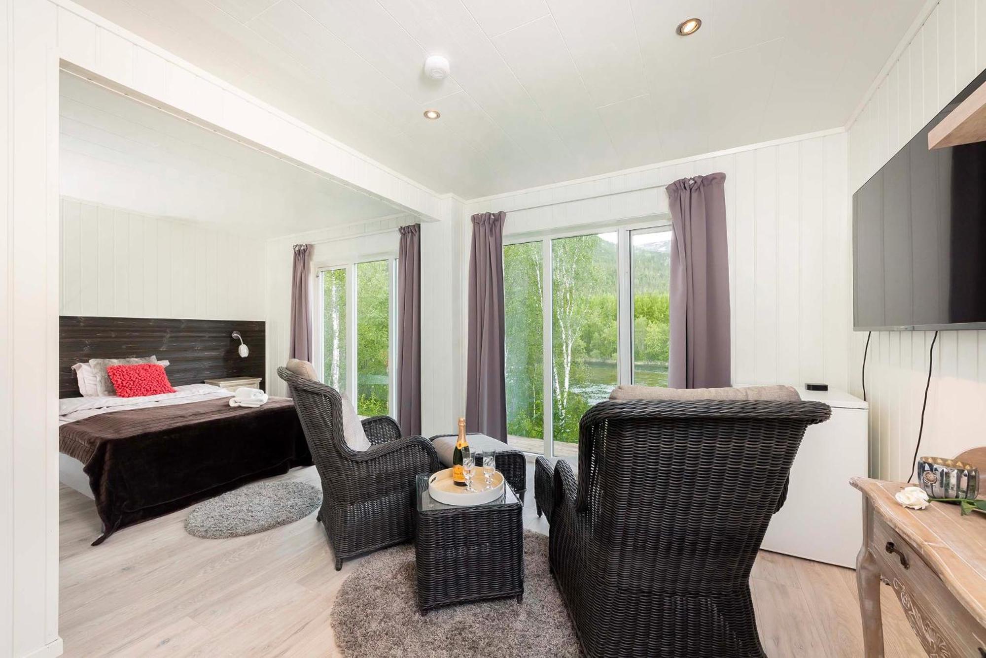 Reisa Lodge Storslett Room photo